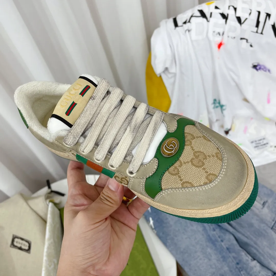 👟👟Ex-factory price 480👟👟Gucci~~GG color rubbed old couple style small dirty shoes casual shoes... Z👟👟Ex-factory price developed pure original version; original molded cherry crystal pendant; metal double G crystal cylindrical mark; Gucci original pattern webbing; The upper is made of polished cowhide and classic double G fabric. The leather incision is fully oiled and sealed. The original terry cloth is delicate, soft and more comfortable and breathable. The foot pad is integrated with latex injection molding. Privately stamped two-color original T👟👟Ex-factory price U outsole (lower layer is wider, upper layer is narrower) Couple style 35-40/39-44 (34 45 custom code is non-returnable) 🎁Supporting packaging
